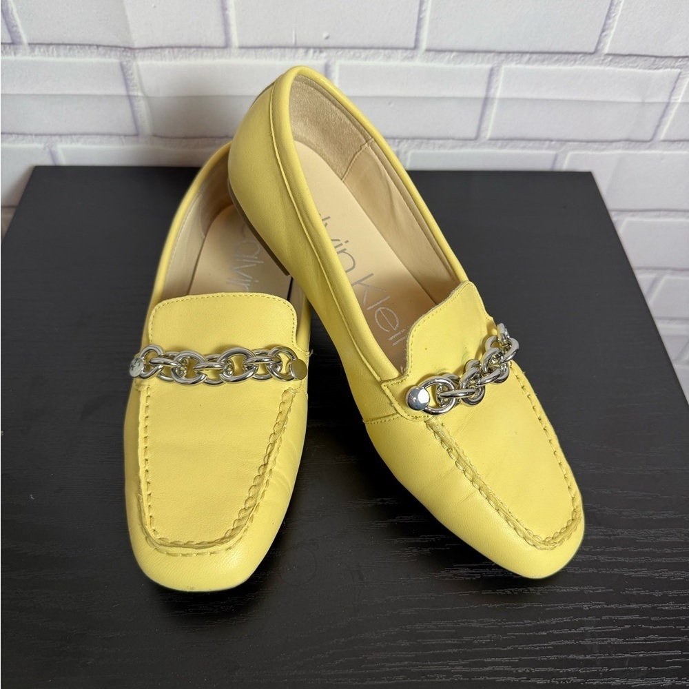 Calvin Klein Yellow Leather Loafers Chain Detail Size 6.5M